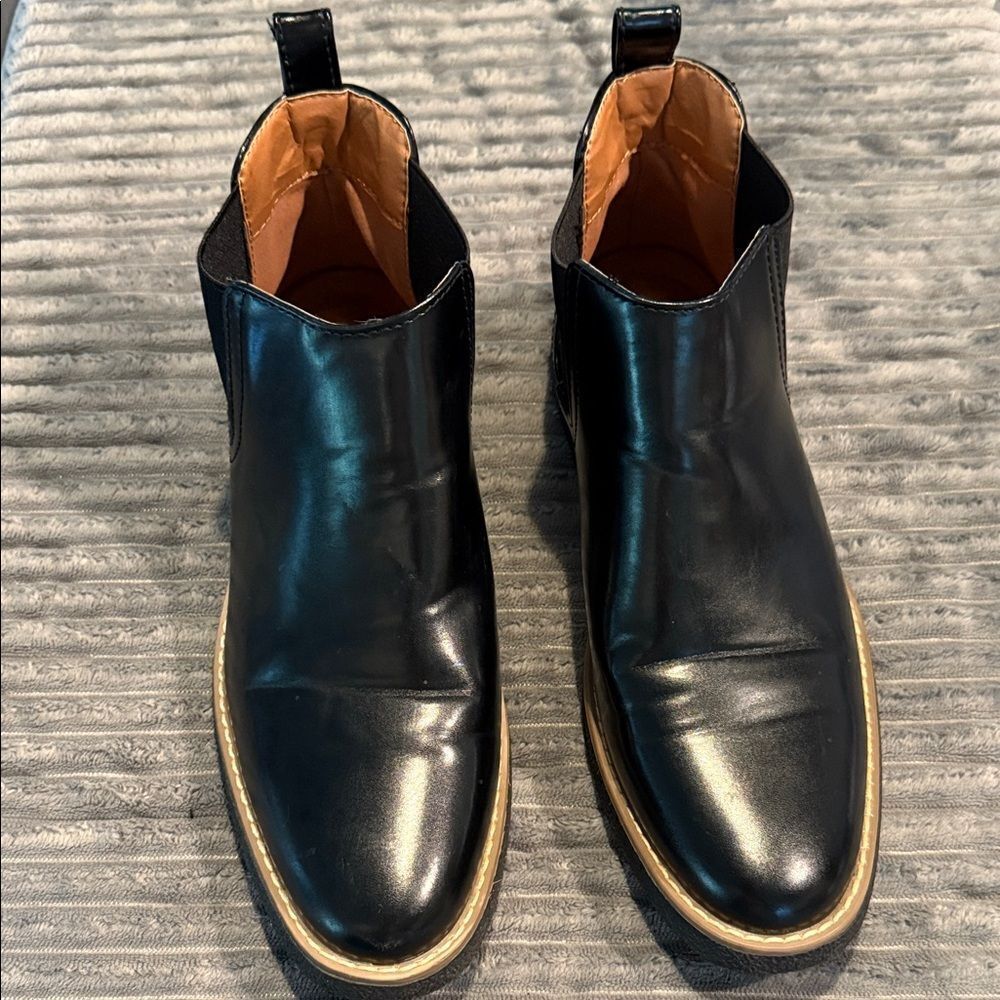 Rockland Deer Stags Black and Tan Chukka Boots NWOB